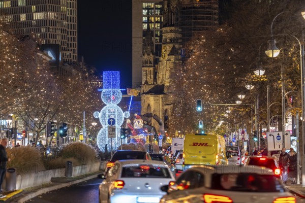 Christmas decoration, light decoration, in Berlin, Tauentzienstraße, view of the Memorial Church on Breitscheidplatz, Christmas market, Germany