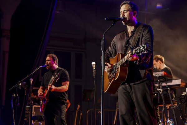 Max Giesinger live on People Tour 2025 in Berlin's Huxley's New World on 26.11.2025