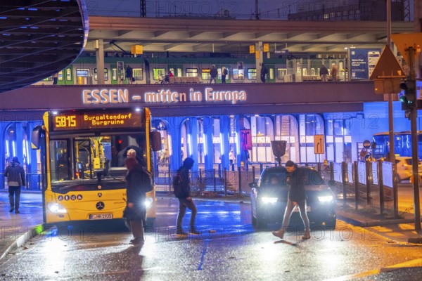 The main train station in Essen, bus station, am Europaplatz, pedestrian crossing, traffic light, North Rhine-Westphalia, Germany