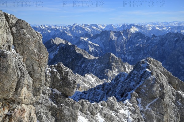 View of the Wetterstein Mountains from the mountain station of the Zugspitz cable car (2962 m), Grainau municipality, Garmisch-Partenkirchen district, Bavaria, Germany