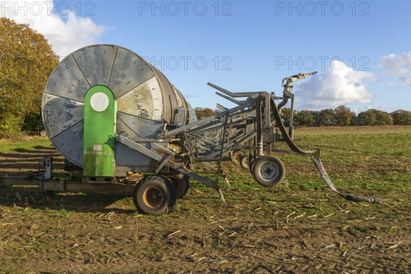 Rainstar E31 irrigation sprayer machinery in field, Shottisham, Suffolk, England, UK