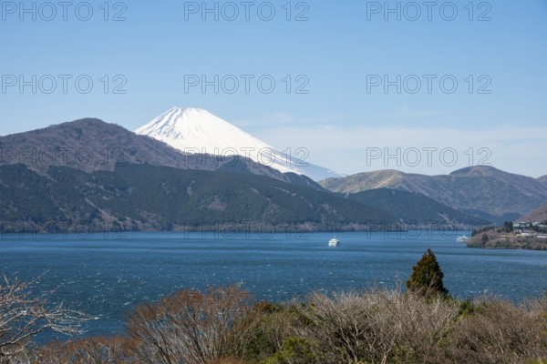 View of Lake Ashi with Mount Fuji volcano, Benten-no-hana Tenbodai viewpoint, Hakone Park, Hakone, Japan