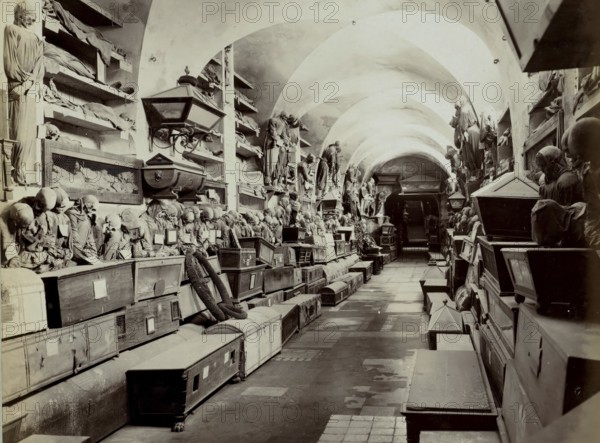 Capuchin Crypt, Le Catacombe dei Cappuccini, extensive crypt complex under the Capuchin monastery in Palermo and, with its natural mummies, one of the most famous burial sites in the world, Sicily, Italy, illustration, reproduction from a model from the 19th century. Authentic, file restored for optimal use, exact date of submission unknown, historical