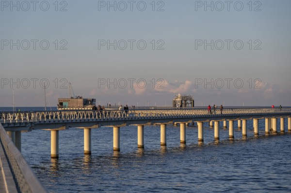 New 720 meter long pier in Prerow in the evening light, open since October 2024, Prerow, Darß, Mecklenburg-Western Pomerania, Germany