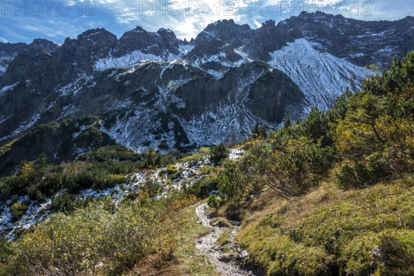 Hiking trail around the pulpit in autumn vegetation, in the back mountains of the Allgäu Alps, Allgäu, Vorarlberg, Austria