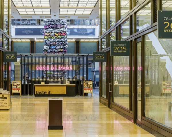 Interior design commercial property, partially vacant Shopping Quartier 205 in Friedrichstrasse and Mohrenstrasse, Berlin, Germany