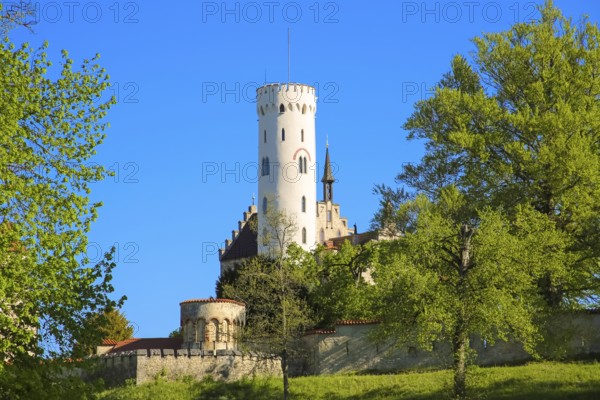 Lichtenstein Castle, fairytale castle of Württemberg, romantic fairytale castle on the eaves of the Swabian Alb, historicism, architecture, new building 1840-1842, according to plans by architect Carl Alexander Heideloff, 19th century, Honau, municipality of Lichtenstein, Baden-Württemberg, Germany