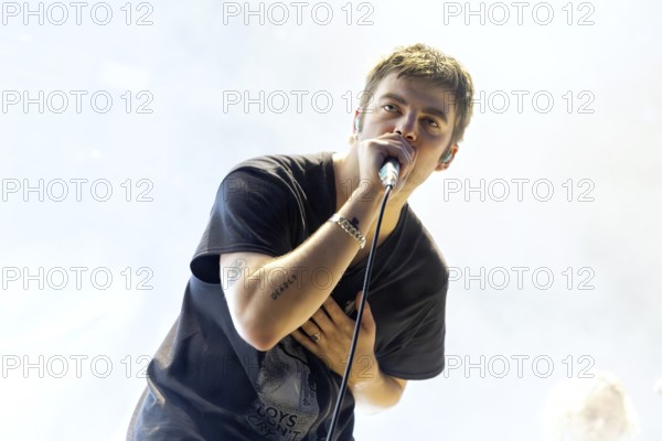 Grian Chatten, Singer, Fontaines D.C., Post Punk, Music Band, Ireland, open air at the Citadel Music Festival, 05.08.2025, Zitadelle Spandau, Berlin, Germany < english> Fontaines D.C., Post Punk, Music Band, Ireland, open air at the Citadel Music Festival, August 5, 2025, Spandau Citadel, Berlin, Germany