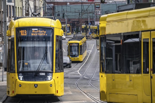 Ruhrbahn tram, on Altendorfer Straße, intersection Helenenstraße, in Essen, rush hour, traffic, Essen, North Rhine-Westphalia, Germany