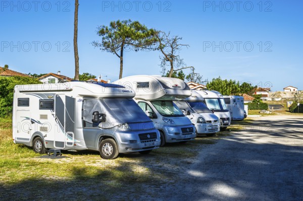 Campervans on Contis beach campersite, Saint Julien en Born, Saint-Julien-en-Born, Landes, France