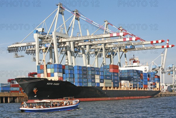 Tollerort, container terminal, container ship, Kota Kado, harbour, Hamburg, Germany