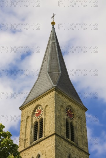 St. Martinus, catholic church, place of worship, sacral building, church tower, clock, cross, religious building, Dotternhausen, Zollernalbkreis, Baden-Württemberg, Germany