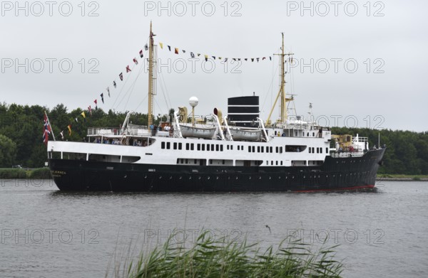 MS NORDSTJERNEN, cruise ship, NORDSTJERNEN in the Kiel Canal, NOK, Kiel Canal, Kiel Canal, Schleswig-Holstein, Germany