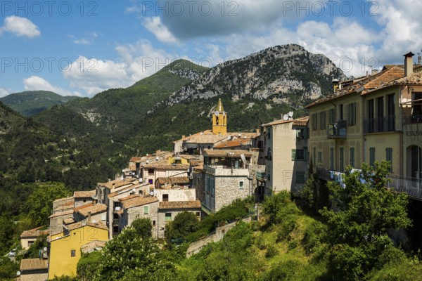 Picturesque mountain village overlooking the sea, Sainte-Agnès, near Menton, Cote d'Azur, Alpes-Maritimes, Provence-Alpes-Cote-d'Azur, South of France, France