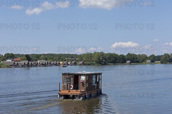 Boathouses, holiday homes on Lake Mirow, houseboat, Mirow, Mecklenburg Lake District, Mecklenburg-Western Pomerania, Germany