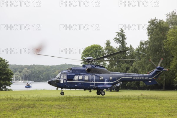 A helicopter with Emmanuel Macron (President of the French Republic) on board in front of a joint meeting with Friedrich Merz (CDU, Federal Chancellor) in front of the Villa Borsig in Berlin on 23 July 2025
