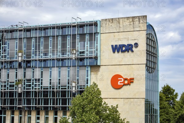 Düsseldorf, North Rhine-Westphalia, Germany - Funkhaus Düsseldorf with the television stations WDR and ZDF, at the new customs yard in the media harbour