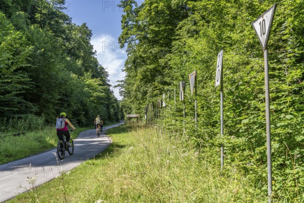 Sauerlandring cycle path, an 84 km long circular cycle path between the towns of Finnentrop, Eslohe, Schmallenberg and Lennestadt, mostly on former railway lines, here near Finnentrop-Serkenrode, old railway traffic signs, Sauerland, North Rhine-Westphalia, Germany