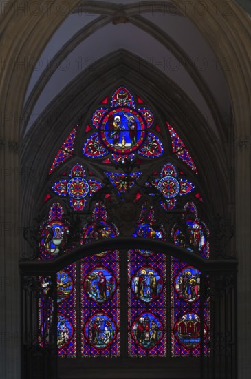 Interior view, stained glass window, coloured church windows, Cathédrale Notre-Dame de Bayeux, Bayeux, Calvados, France