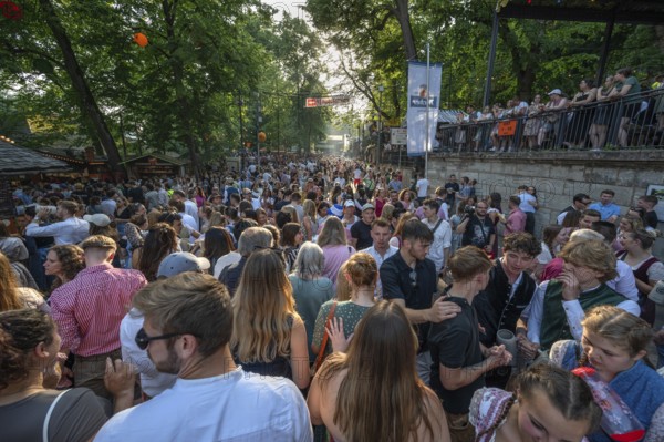 Erlanger Bergkirchweih, traditional twelve-day folk festival, Erlangen, Middle Franconia, Bavaria, Germany
