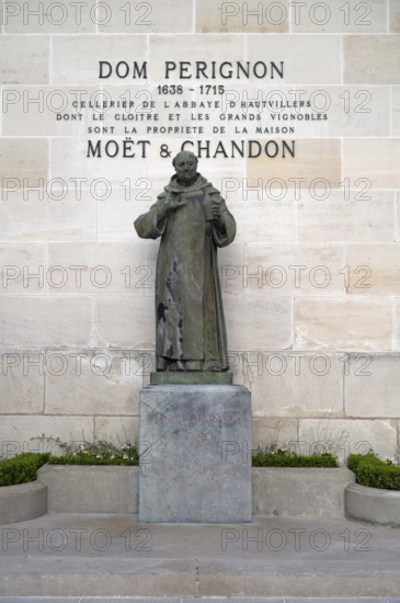 Dom Perignon statue, headquarters of the champagne brand Moët & Chandon, part of the luxury goods group LVMH Louis Vuitton Moët Hennessy, Avenue de Champagne, Épernay, Marne, France
