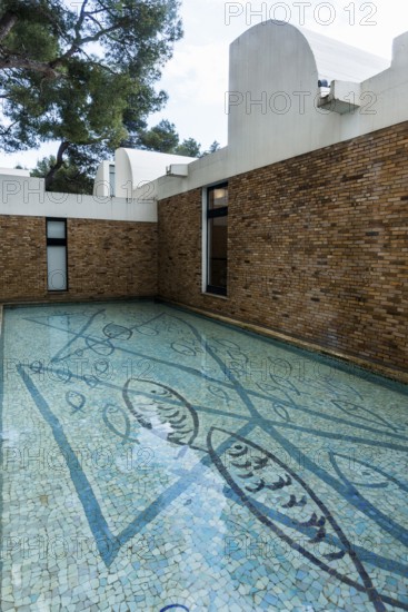 Museum, Fondation Maeght, artist Georges Braque, St. Paul de Vence, Provence Alpes Côte d'Azur, South of France, France