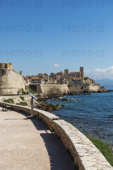 Picturesque town by the sea, Antibes, Provence Alpes Côte d'Azur, South of France, France
