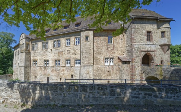 Dringenberg Castle is a medieval hilltop castle in Dringenberg in the district of Höxter. It was one of the most important regional castles of the Paderborn bishopric. Dringenberg, North Rhine-Westphalia, Germany
