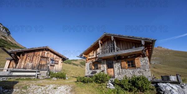 Alpine huts of the Lalidersalm Hochleger, mountain landscape, Rißtal in the Eng, Karwendel, Tyrol, Austria