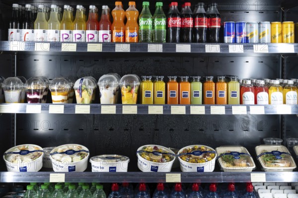 Sales shelf for drinks and salads