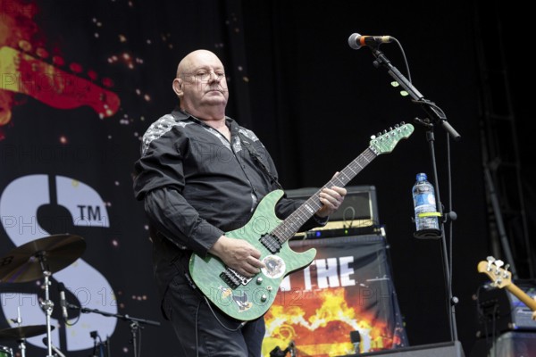 Jake Burns, singer, guitarist, Stiff Little Fingers, punk rock band, Northern Ireland, open air at the Citadel Music Festival, 04.07.2025, Zitadelle Spandau, Berlin, Germany < english> Stiff Little Fingers, punk rock band, Northern Ireland, open air at the Citadel Music Festival, July 4, 2025, Spandau Citadel, Berlin, Germany