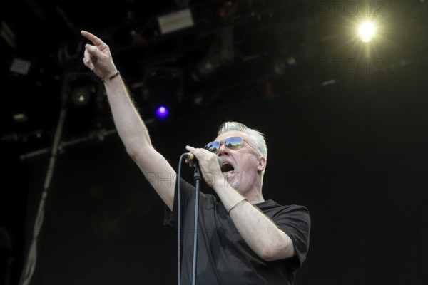 Paul McLoone, Singer, The Undertones, punk rock band, Northern Ireland, open air at the Citadel Music Festival, 04.07.2025, Zitadelle Spandau, Berlin, Germany < english> The Undertones, punk rock band, Northern Ireland, open air at the Citadel Music Festival, July 4, 2025, Spandau Citadel, Berlin, Germany