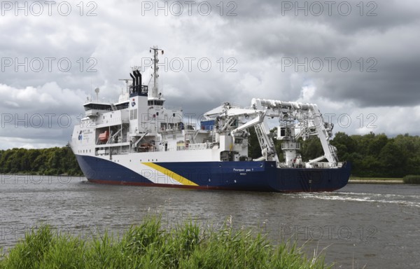 The French research vessel POURQUOI PAS in the Kiel Canal, Kiel Canal, Kiel Canal, Schleswig-Holstein, Germany