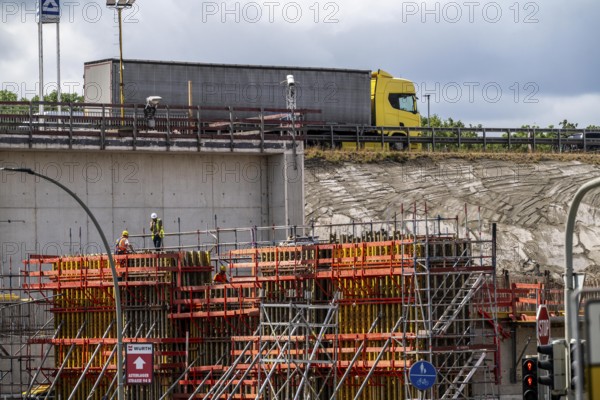 Rhine bridge Duisburg-Neuenkamp, motorway A40, start of construction of the second bridge, bridge piers are erected on the DU-Homberg side of the Rhine, North Rhine-Westphalia, Germany