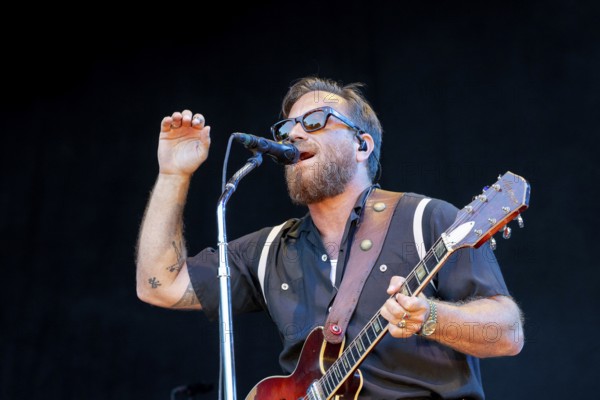 Dan Auerbach, guitarist, singer, The Black Keys, Rock, Blues, USA, live open air at the Citadel Music Festival, 01.07.2025, Zitadelle Spandau, Berlin, Germany, only concert in Germany < english> The Black Keys, Rock, Blues, USA, live open air at the Citadel Music Festival, July 1, 2025, Spandau Citadel, Berlin, Germany