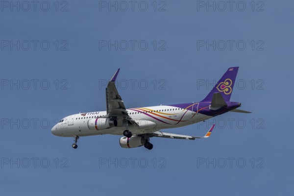 Aircraft Thai Airways, HS-TXN, Airbus A320-200