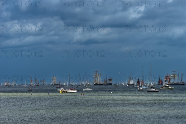 Windjammer Parade 2025 on the Kiel Fjord at the end of Kiel Week, tall ships, three-masters, escort boats, horizon, summer weather, sunshine, Kiel, Schleswig-Holstein, Germany
