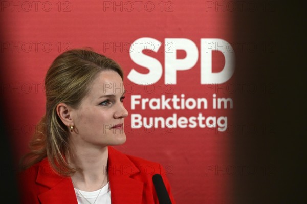 Sonja Eichwede, one of the deputy chairs of the SPD parliamentary group, making a press statement in front of the parliamentary group meeting room in the Reichstag