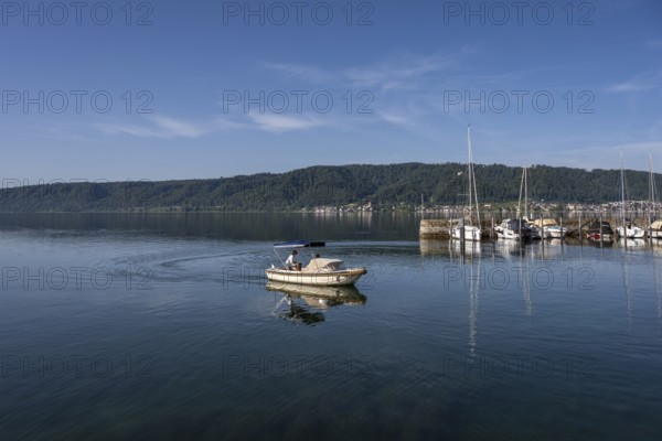 The harbour of Ludwigshafen, opposite the Lake Constance community of Bodman and the Bodanrück, Bodman Ludwigshafen, district of Constance, Baden-Württemberg, Germany