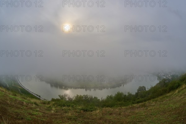 A river is covered by fog while the sun shines through the clouds, summer, Rhine bend Boppard, Gedeonseck, Boppard, Rhine, Rhine-Hunsrück district, Rhineland-Palatinate, Germany