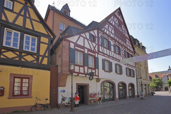 Half-timbered house in the Kirchplatz, Ettlingen, Black Forest, Northern Black Forest, Baden-Württemberg, Germany