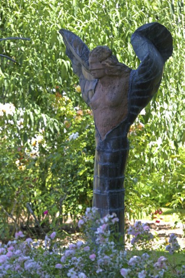 Sculpture Female Winged Figure by Volker Krebs 1986, Modern Art, Female Figure with Wings, Angel, Rose Garden, Ettlingen, Black Forest, Northern Black Forest, Baden-Württemberg, Germany