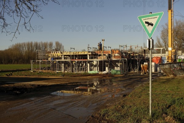 Construction project, new construction project, new construction in landscape conservation area, loss of nature and landscape conservation areas, urban expansion, loss of landscape, Germany, 2020