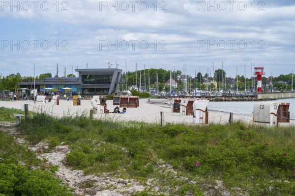 Beach chairs on the sandy beach, spa beach, town harbour, Baltic Sea Info Centre, Eckernförde, Baltic Sea, Schleswig-Holstein, Germany
