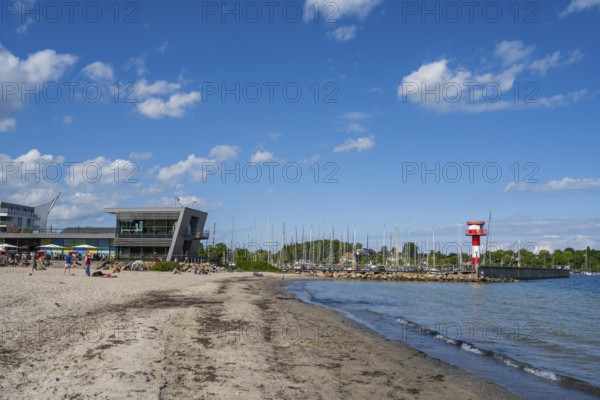 Lecuhtturm am Stadthafen, Ostsee Info Centre, Sandstrand, Eckernförde, Baltic Sea, Schleswig-Holstein, Germany