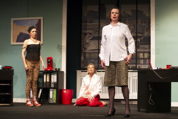 Julia Grimpe - Claudia, Miriam Kohler - Steffi, Katrin Schwingel - Dorothee, Mordskolleginnen, photo rehearsal on 16/06/2025 at the Berliner Kriminal Theater, Berlin, premiere: 06/07/2025 at The Lakeside, Strausberg