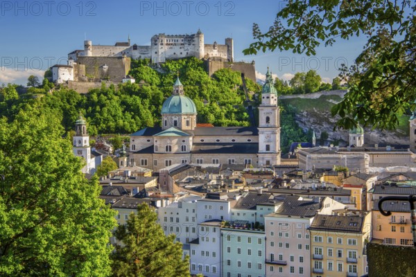 Panoramic view from the Kapuzinerberg to the historic city centre with Hohensalzburg Fortress, Salzburg, Salzachtal, Salzburg County, Austria