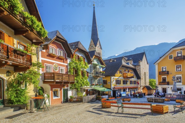 Market square in the town centre, Hallstatt, Lake Hallstatt, UNESCO World Heritage Site, Salzkammergut, Upper Austria, Austria