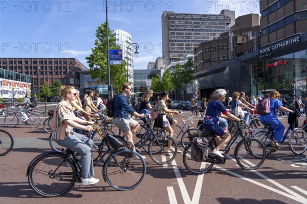 Central cycle path on the Lange Viestraat, lanes for pedestrians, cyclists and local traffic are separated in the city centre, dense traffic, no car/truck traffic, Utrecht, Netherlands