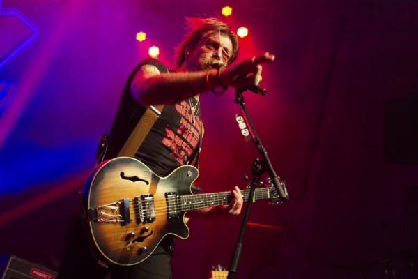 Jesse The Devil Hughes, singer of EAGLES OF DEATH METAL, live at Kesselhaus Berlin, on 10/06/2025